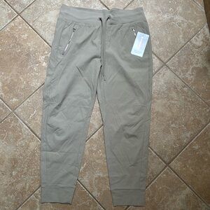 Athleta Trekkie north jogger